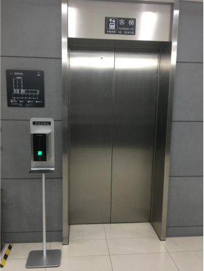 Automatic Dispensing Hand Sanitizer Thermometer for Appearance and Performance Evaluation 60012f23c1f3d.jpg